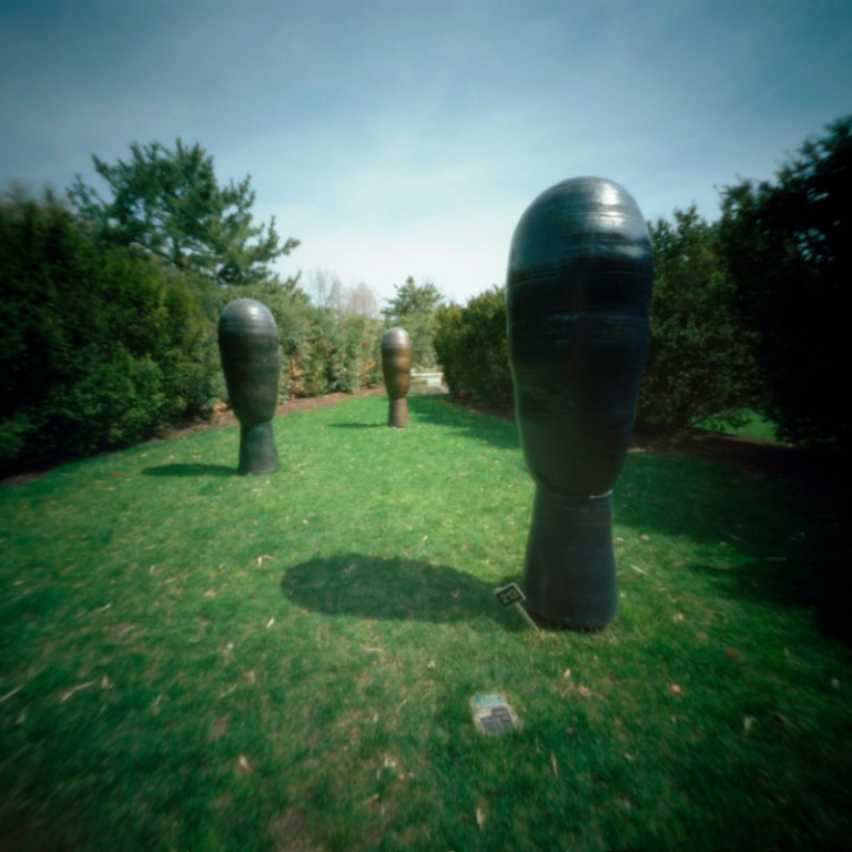Three graces, Toshiko Takaezu, 1994